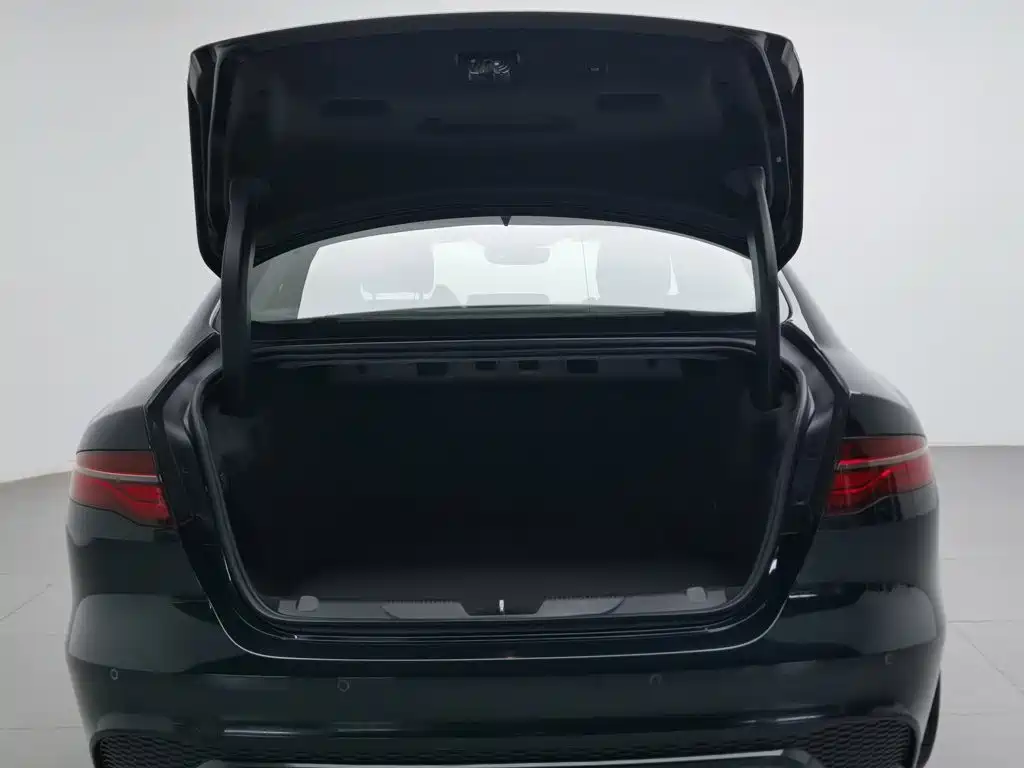 Jaguar XEL — миниатюра 16