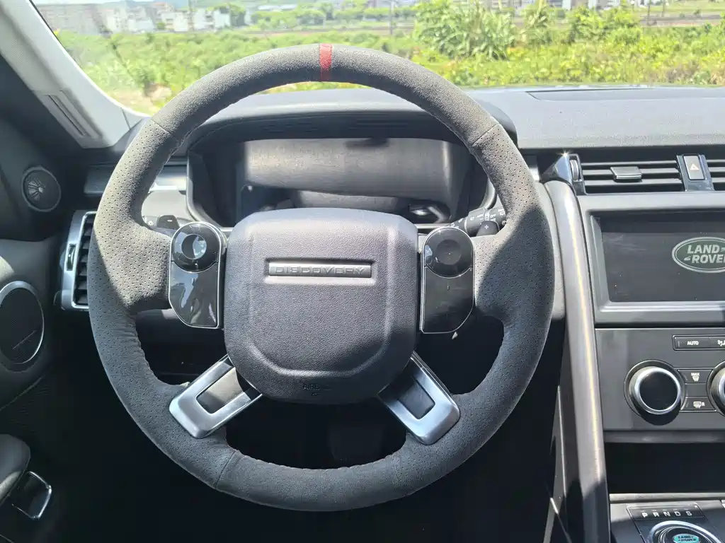 Land Rover Discovery 2020 2.0T 30