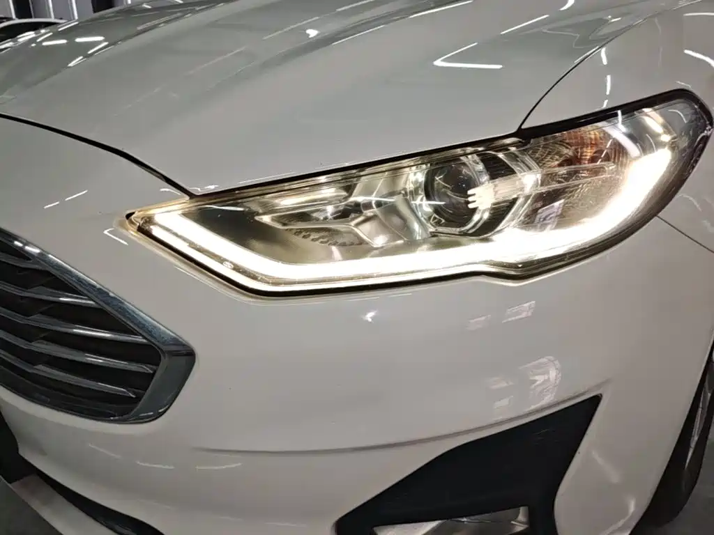 Ford Mondeo — миниатюра 24