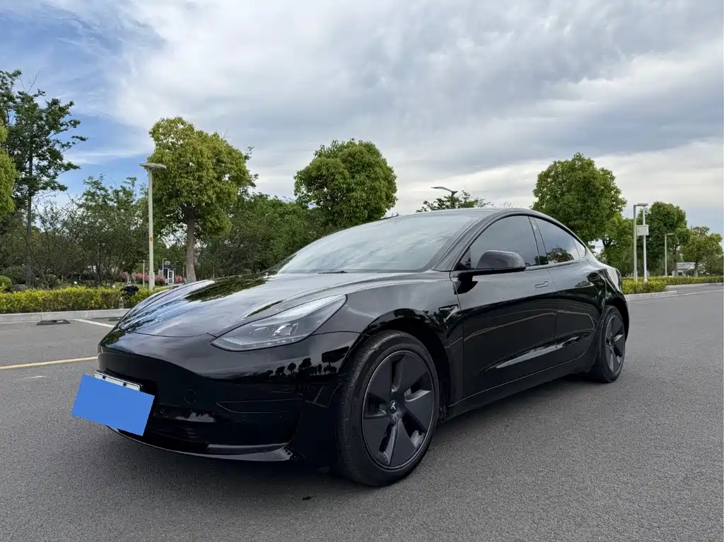 Tesla Model 3 2023