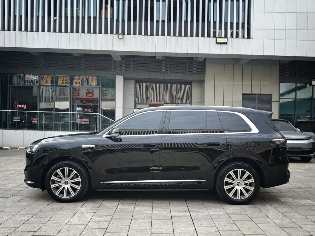 Aito M8 2025 Max+ 53.4kWh 5 мест (192 ）