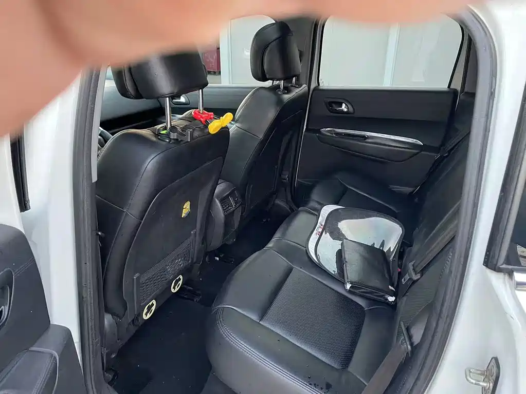 Peugeot 3008 2015 2.0L AT