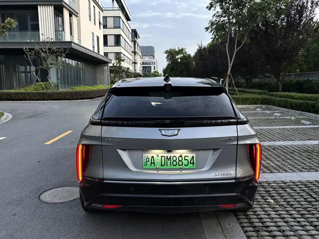 Cadillac Lyriq — миниатюра 3