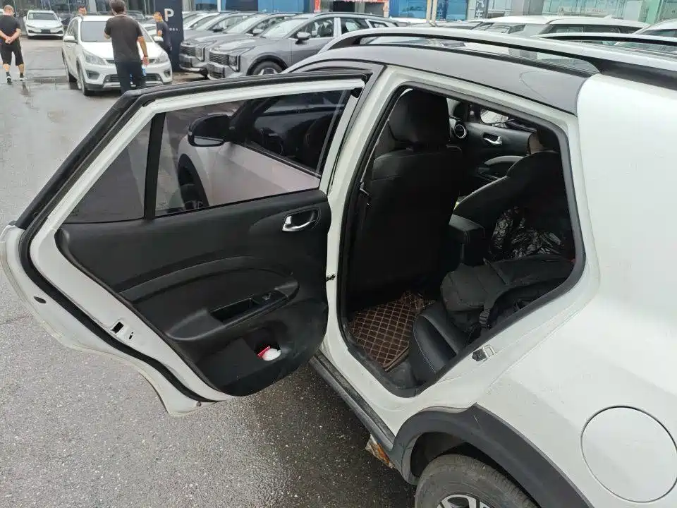 Kia KX1 — миниатюра 4