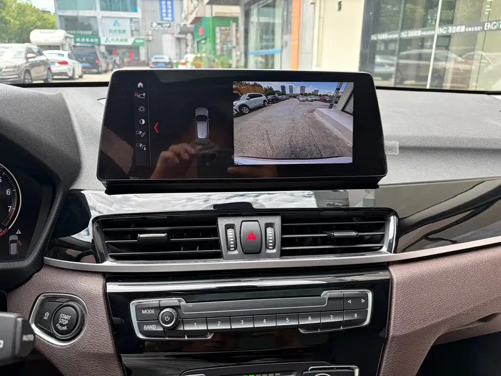 BMW X1 — миниатюра 14