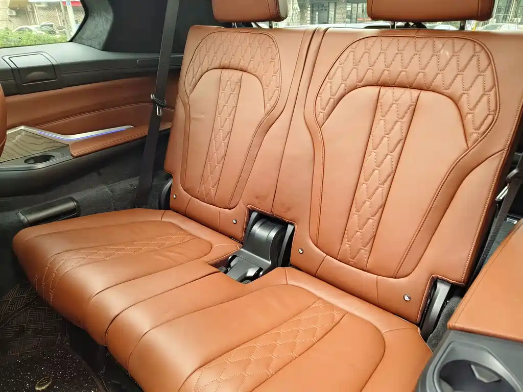 BMW X7 — миниатюра 6