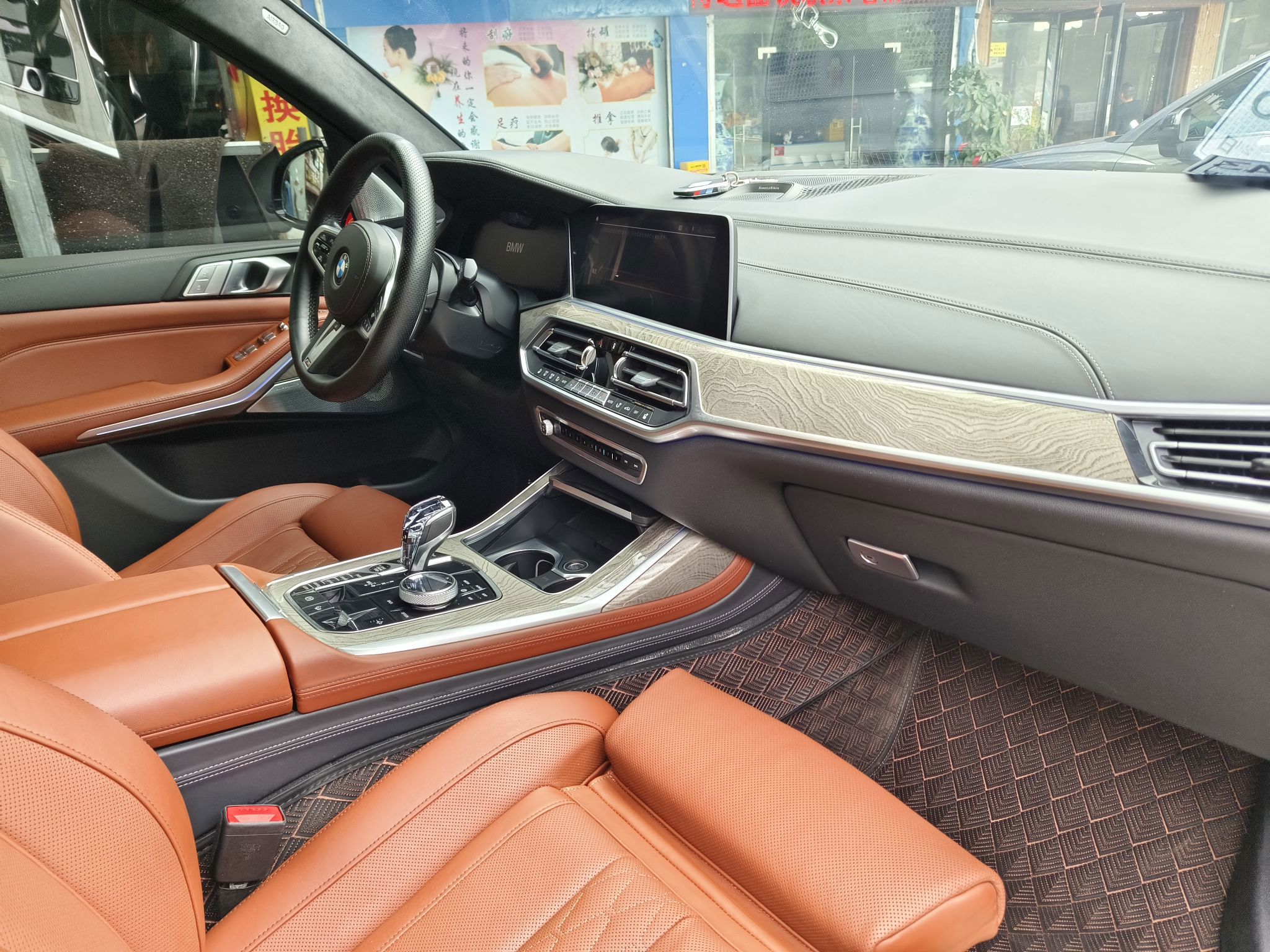 BMW X7 — миниатюра 13