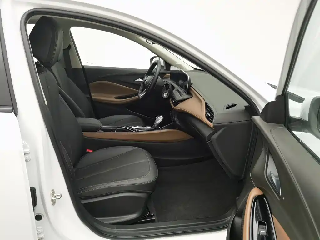 Buick Verano — миниатюра 23