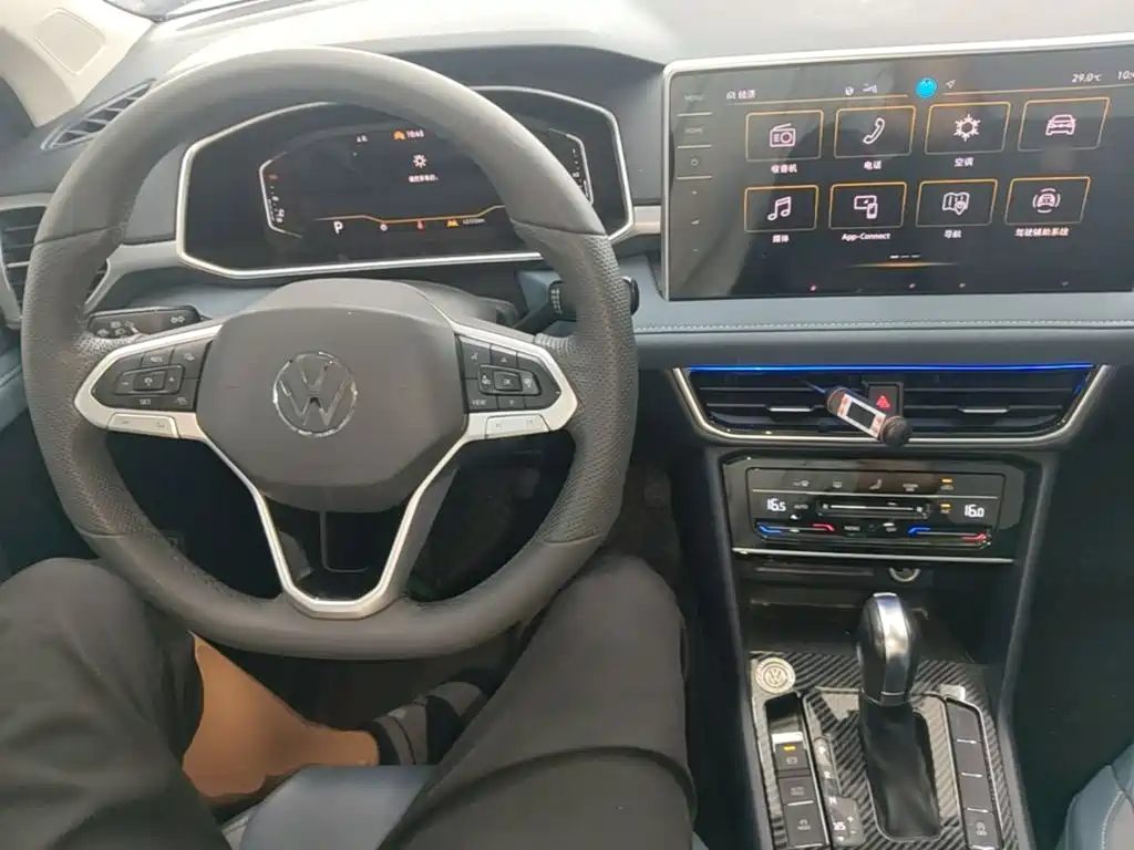 Volkswagen Tharu — миниатюра 10