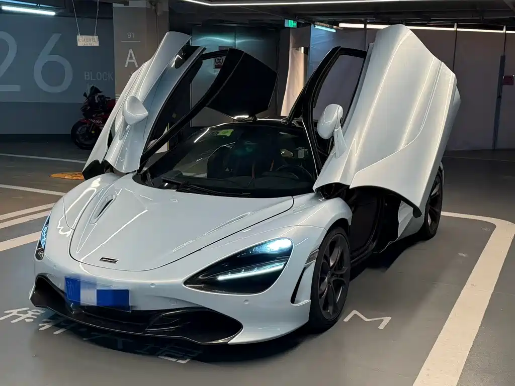 MCLAREN 720S