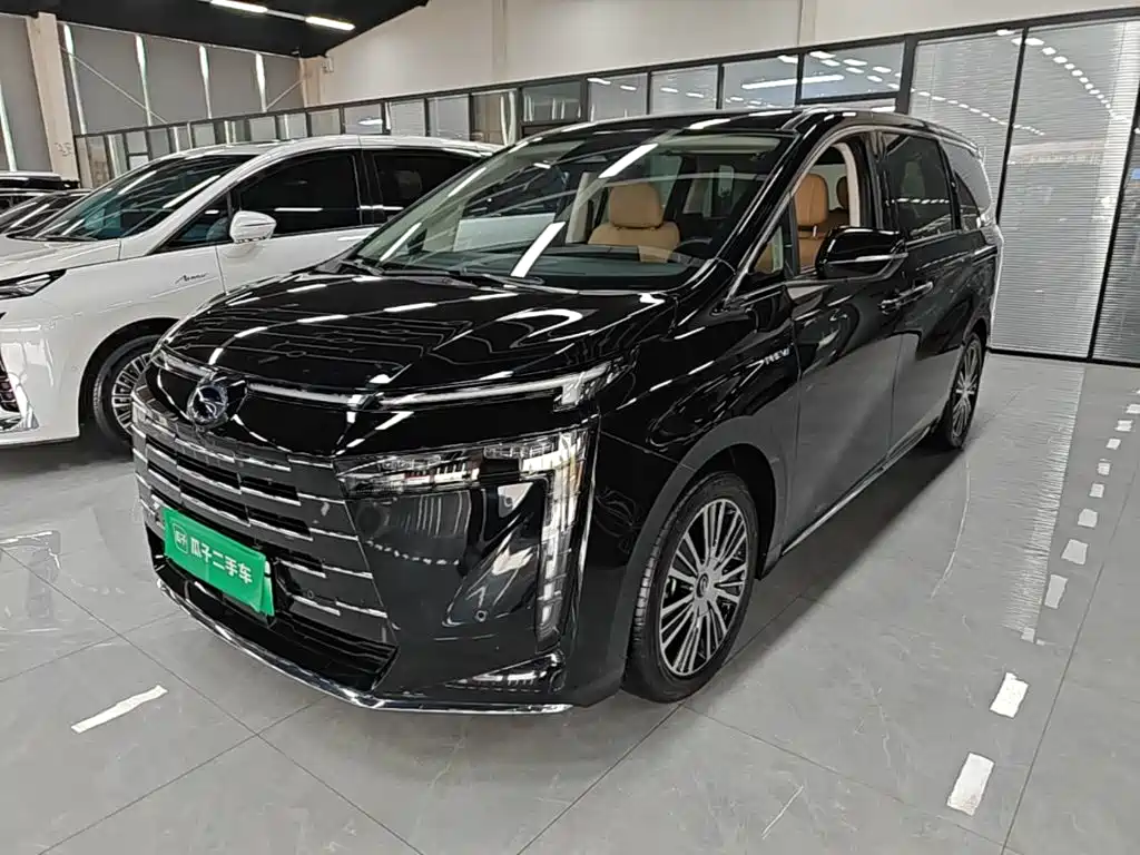 GAC Motor Trumpchi E8 PHEV — миниатюра 2