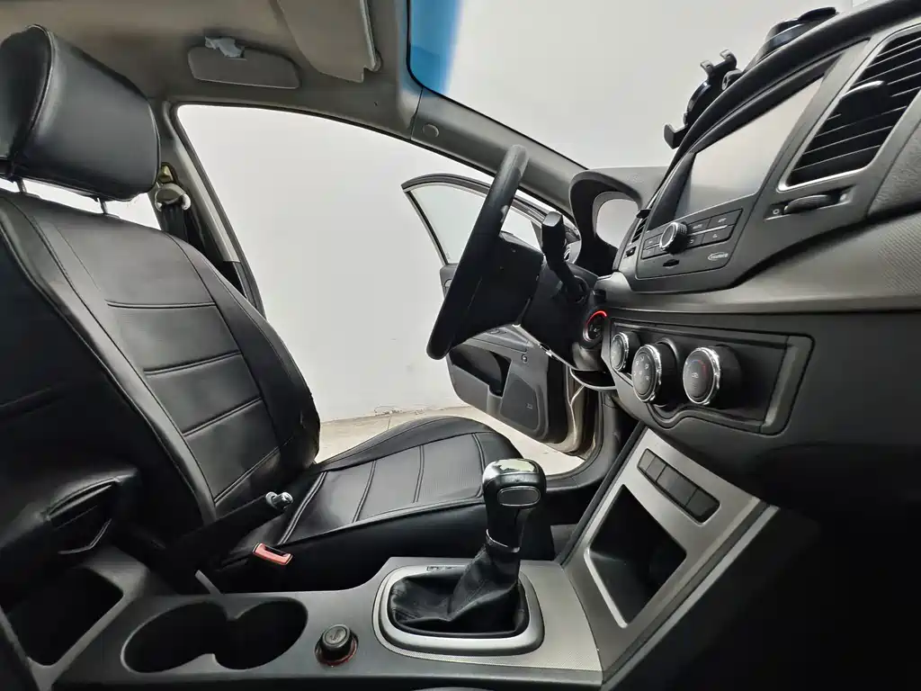 Roewe 350 — миниатюра 15