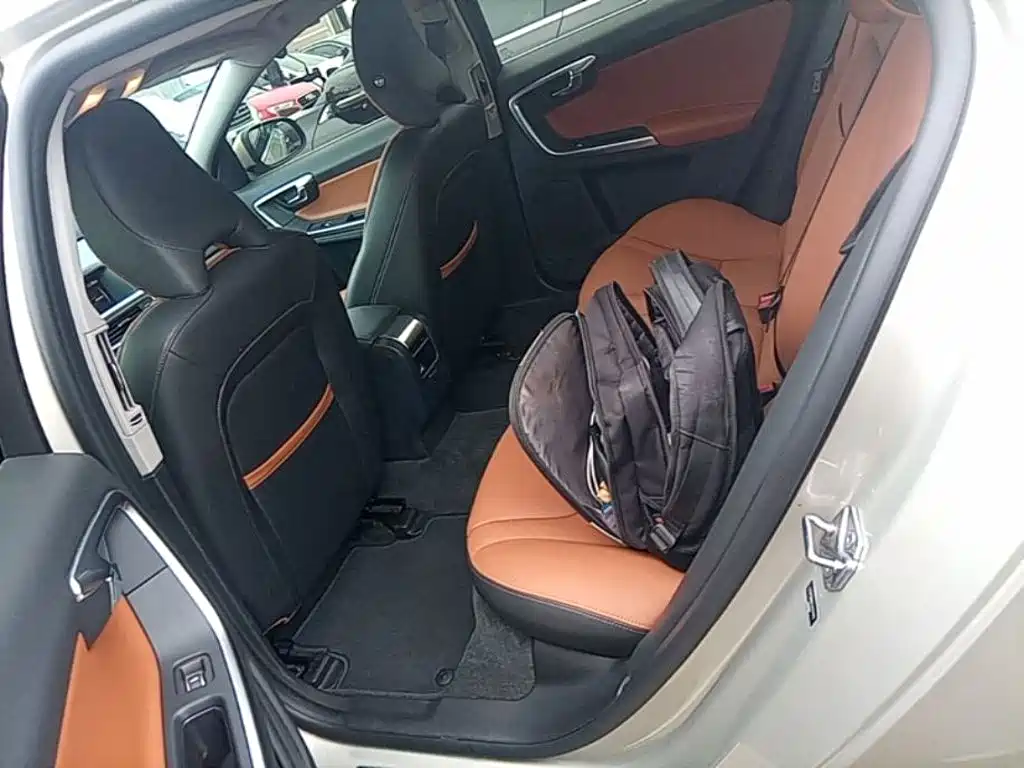 Volvo S60 — миниатюра 17