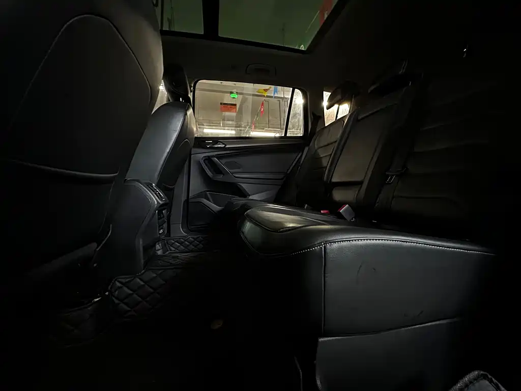 Volkswagen Tiguan L L 2019 330TSI AT Luxury VI