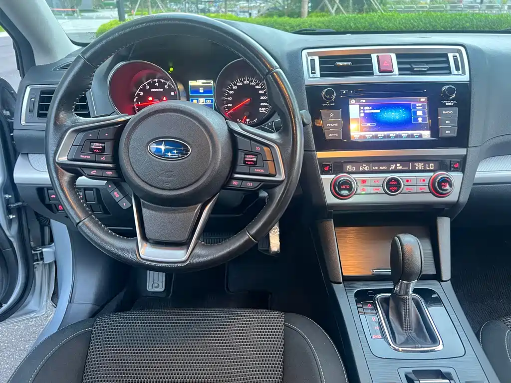 Subaru Legacy — миниатюра 20