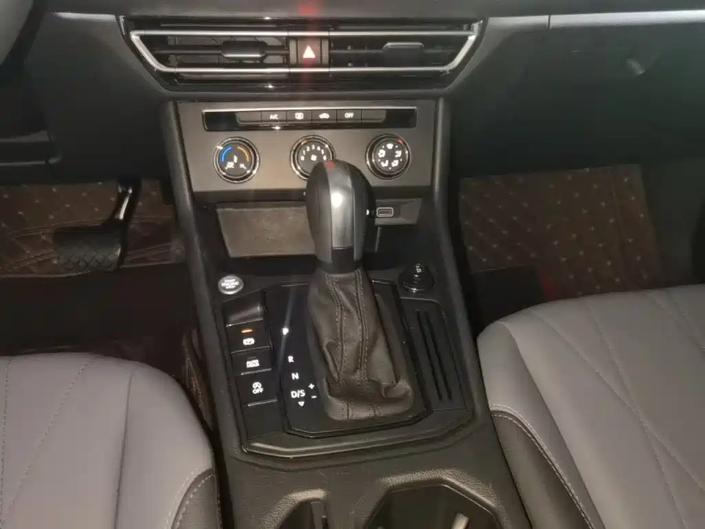 Volkswagen Lavida — миниатюра 14