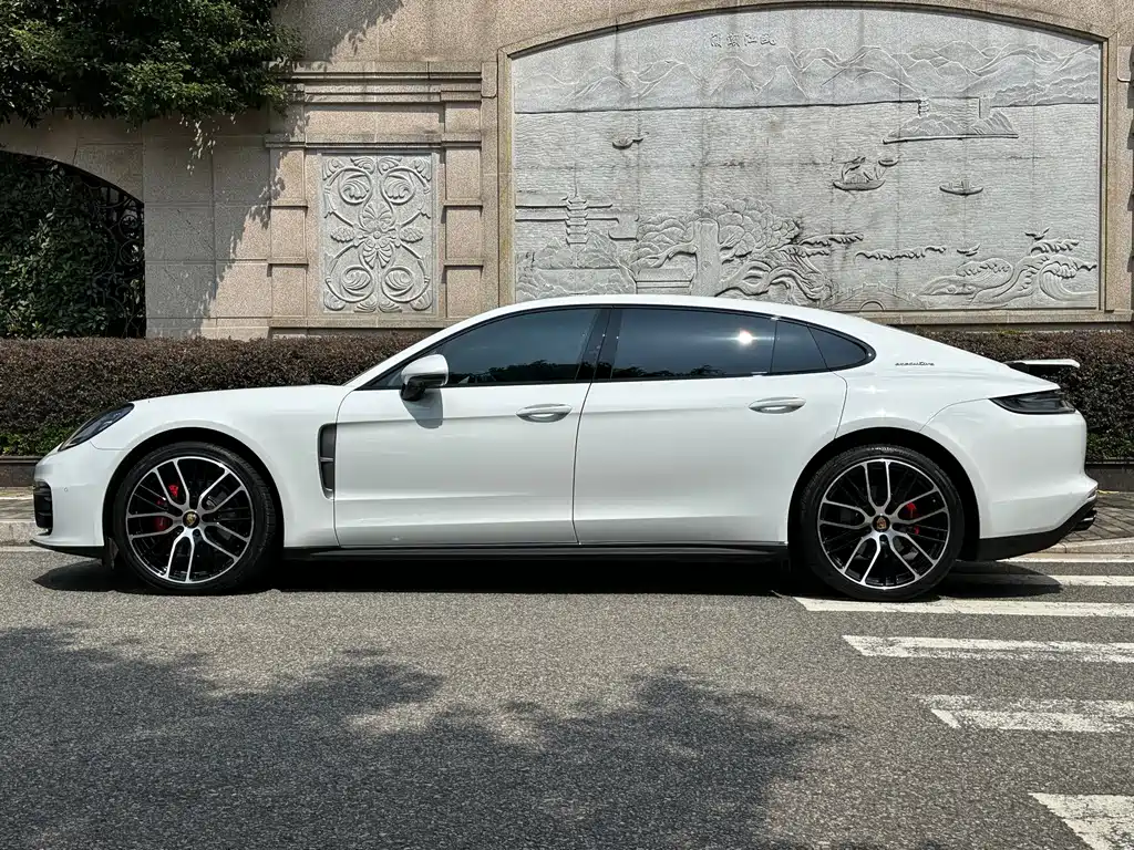 Porsche Panamera — миниатюра 3