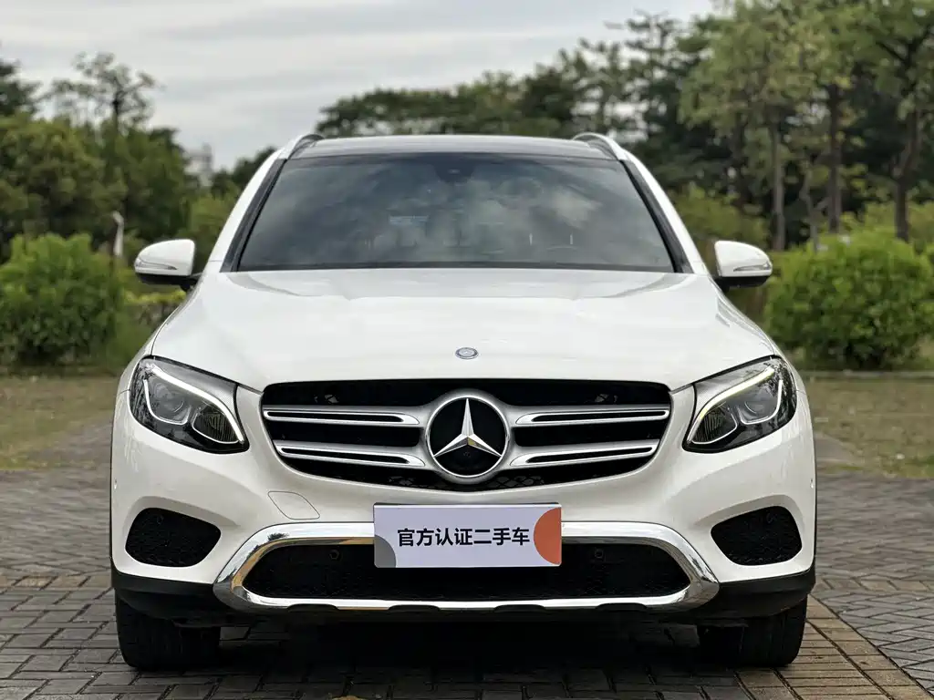 MERCEDES-BENZ GLC