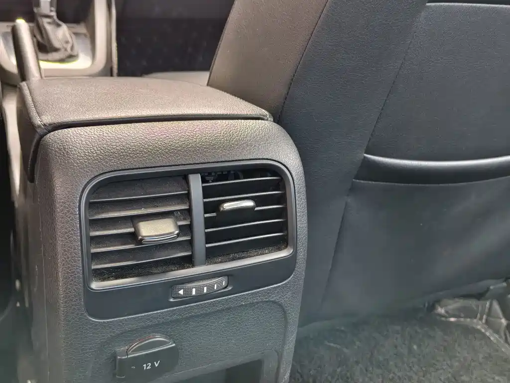 Volkswagen Sagitar — миниатюра 17