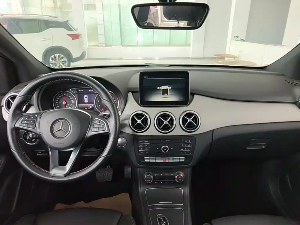 Mercedes-Benz B-Class — миниатюра 10