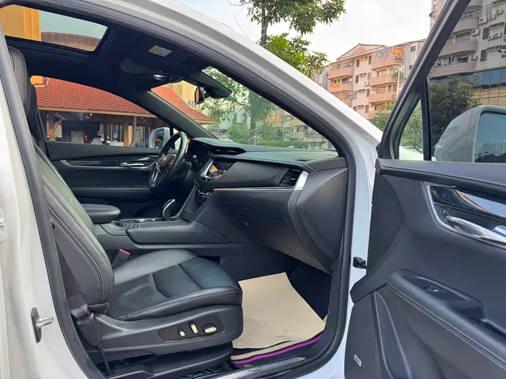 Cadillac XT5 — миниатюра 11