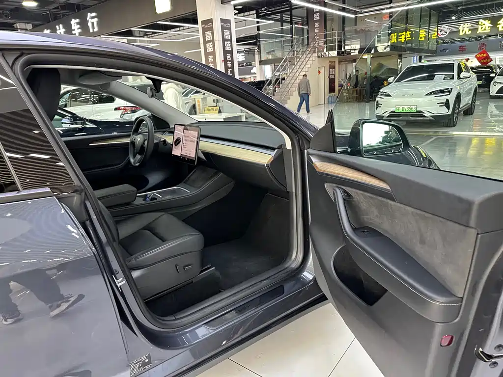 Tesla Model Y — фотографии объявления, Фото 25