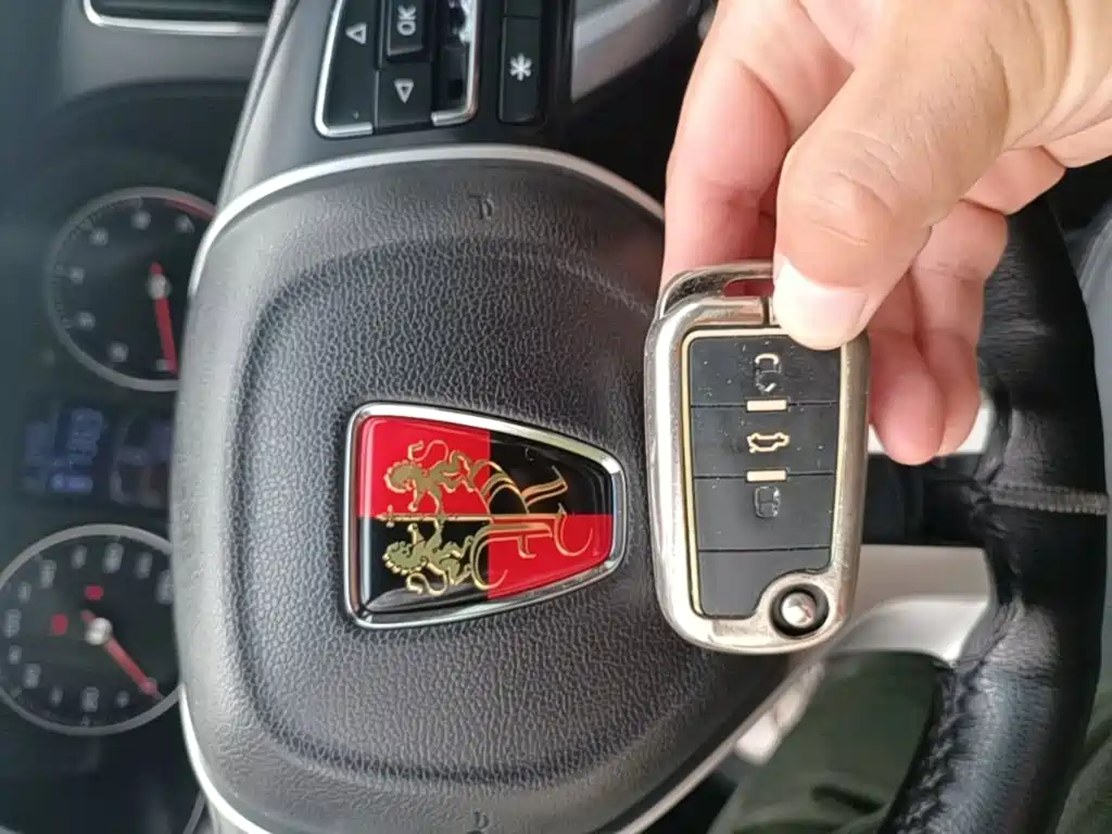 Roewe 360 — миниатюра 9