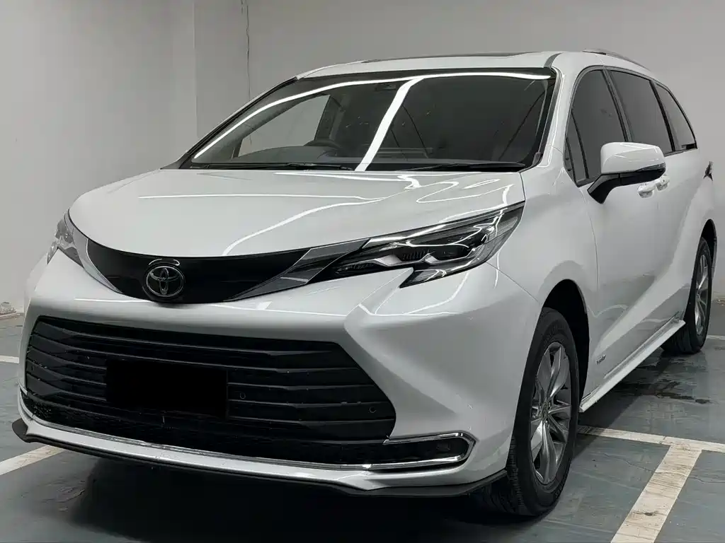 TOYOTA SIENNA