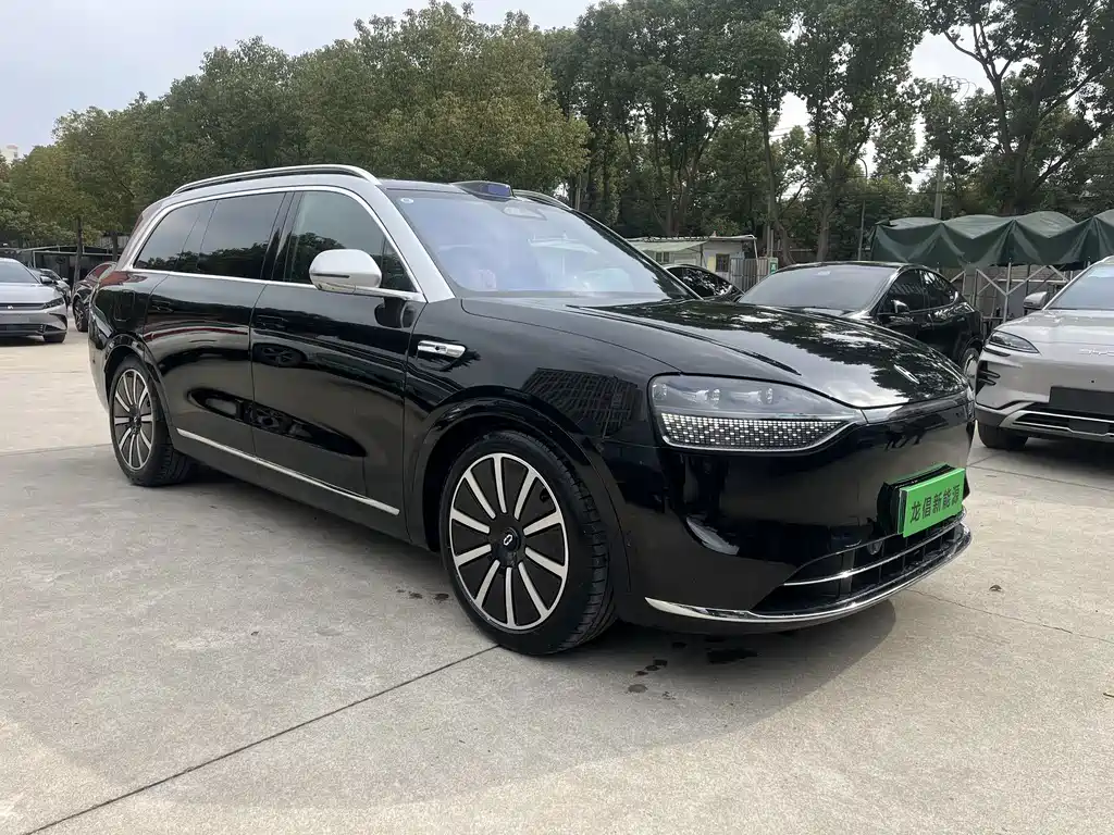 AITO ASK THE WORLD M9