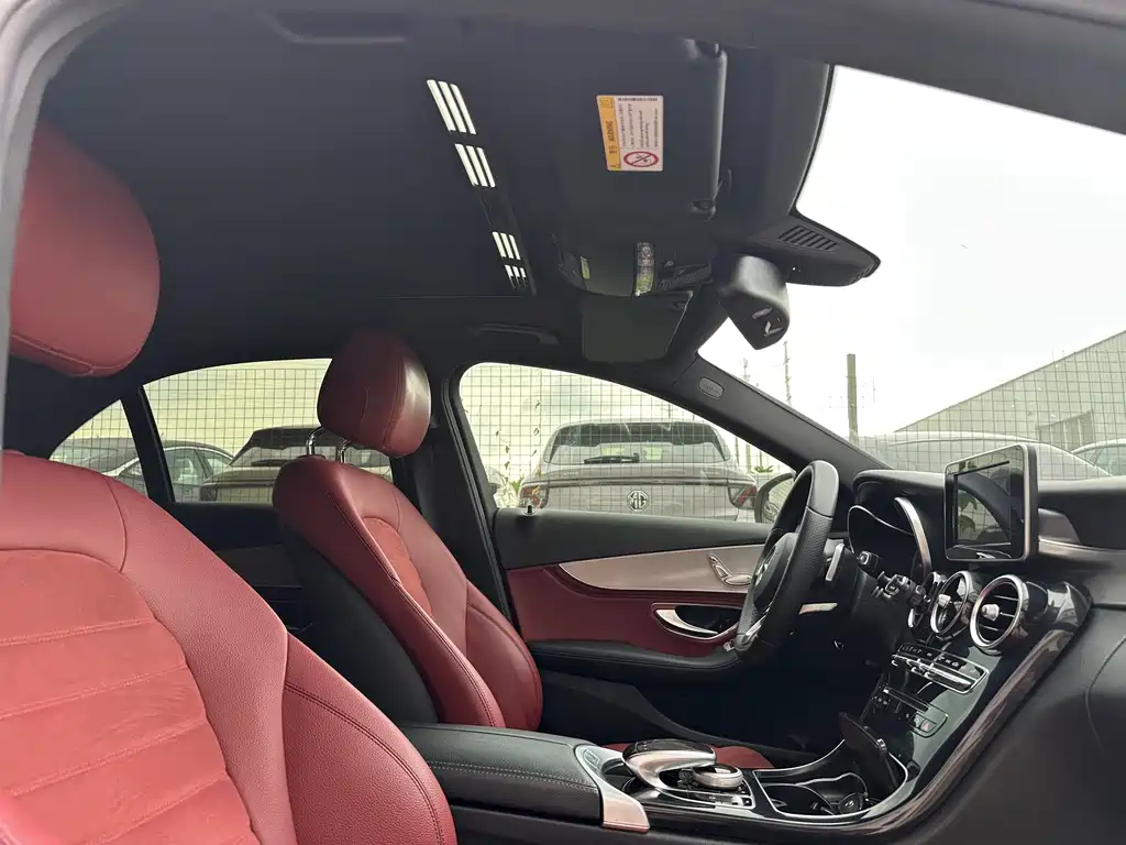 Mercedes-Benz C-Class — миниатюра 16
