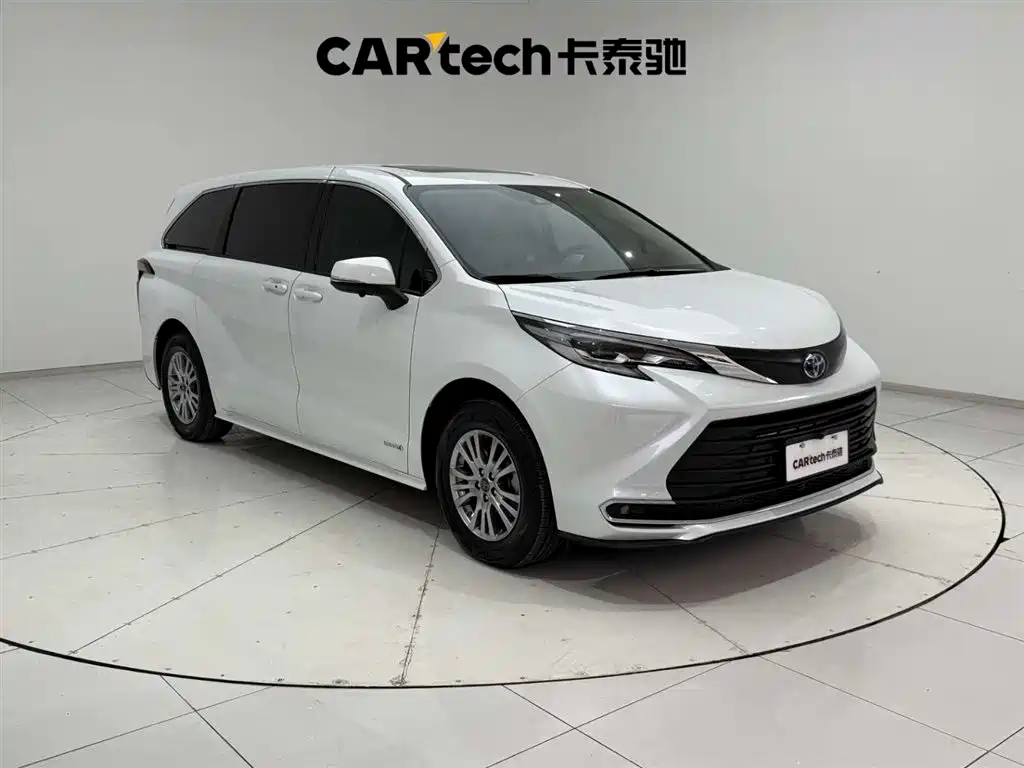 TOYOTA SIENNA