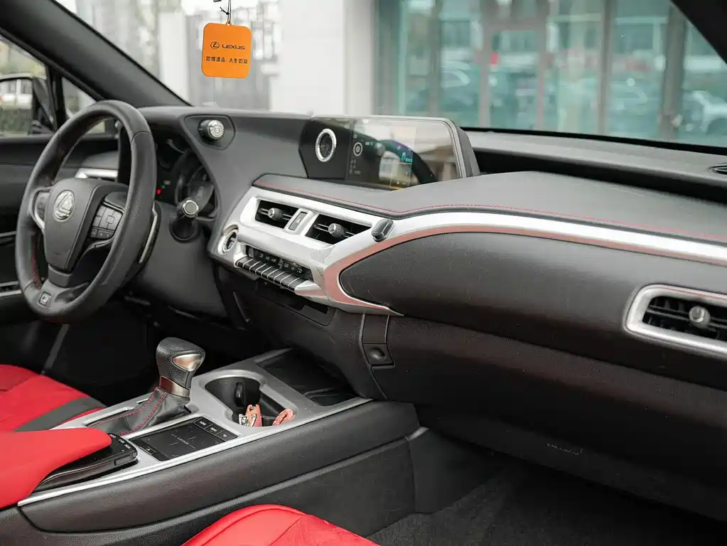 Lexus UX — миниатюра 11