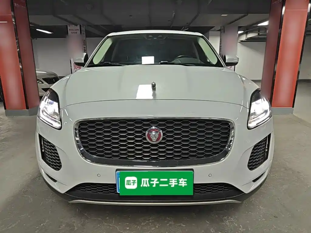 Jaguar E-PACE — миниатюра 3