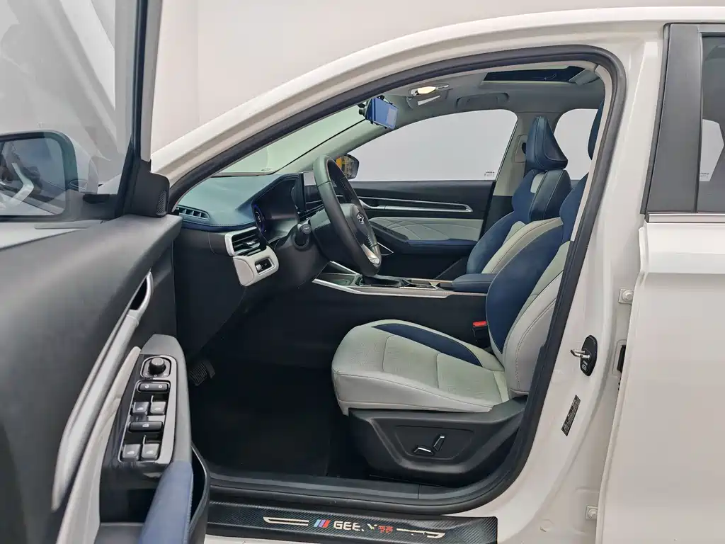 Geely Emgrand — миниатюра 13