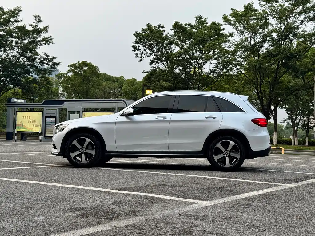 Mercedes-Benz GLC 2019 GLC 260 4MATIC Luxury