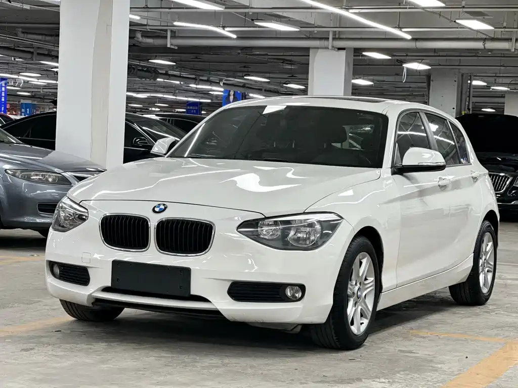BMW 1 Series (Import) 2012