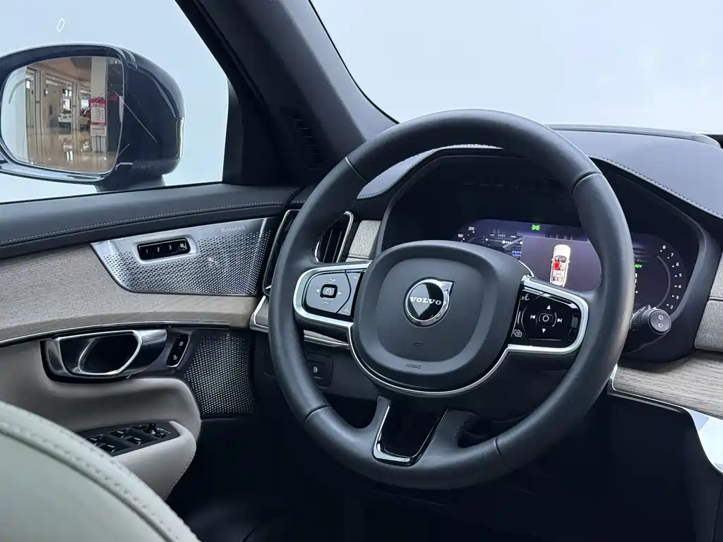 Volvo XC90 PHEV — миниатюра 20