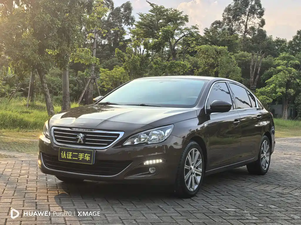 PEUGEOT 408