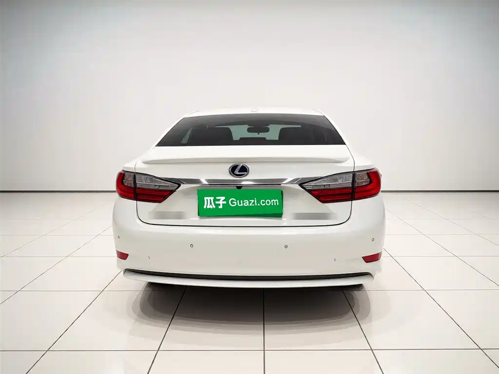 Lexus ES 2015 300h Comfort