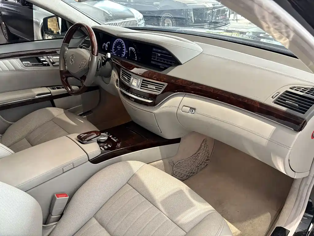 Mercedes-Benz S-Class — миниатюра 15