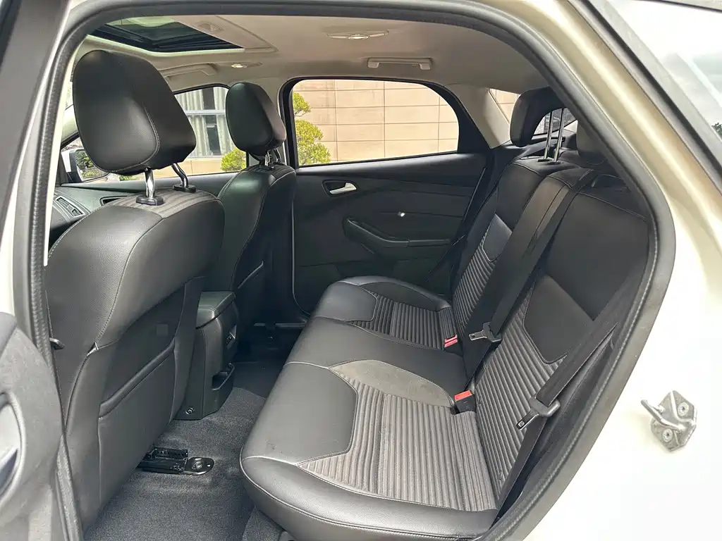 Ford Focus — миниатюра 16