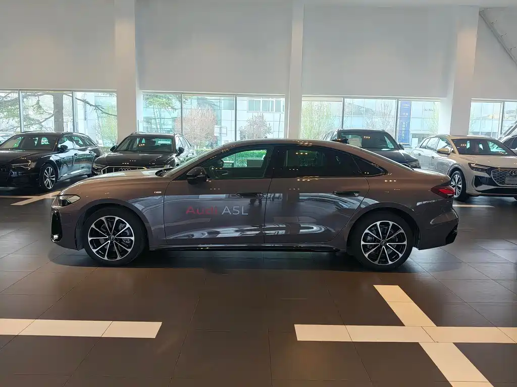 Audi A5L 2026 2.0T Sport