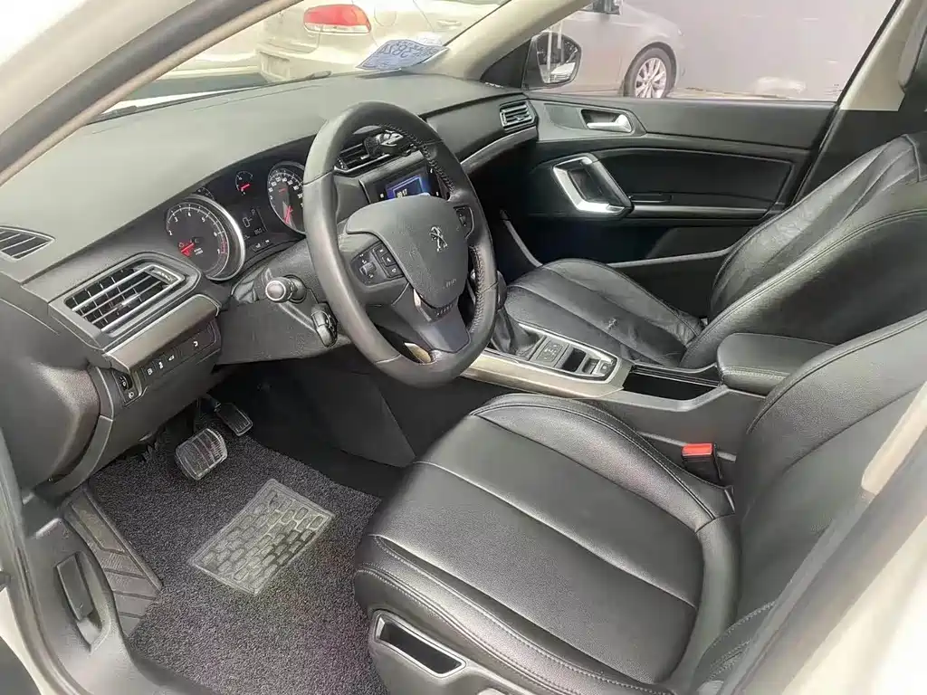Peugeot 408 — миниатюра 4