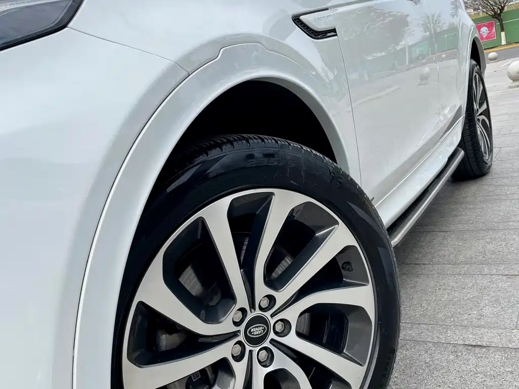 LAND ROVER DISCOVER SPORTS