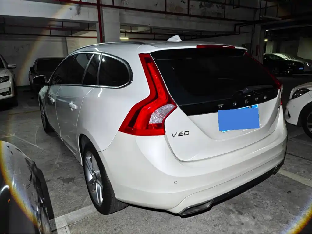 Volvo V60 — миниатюра 7