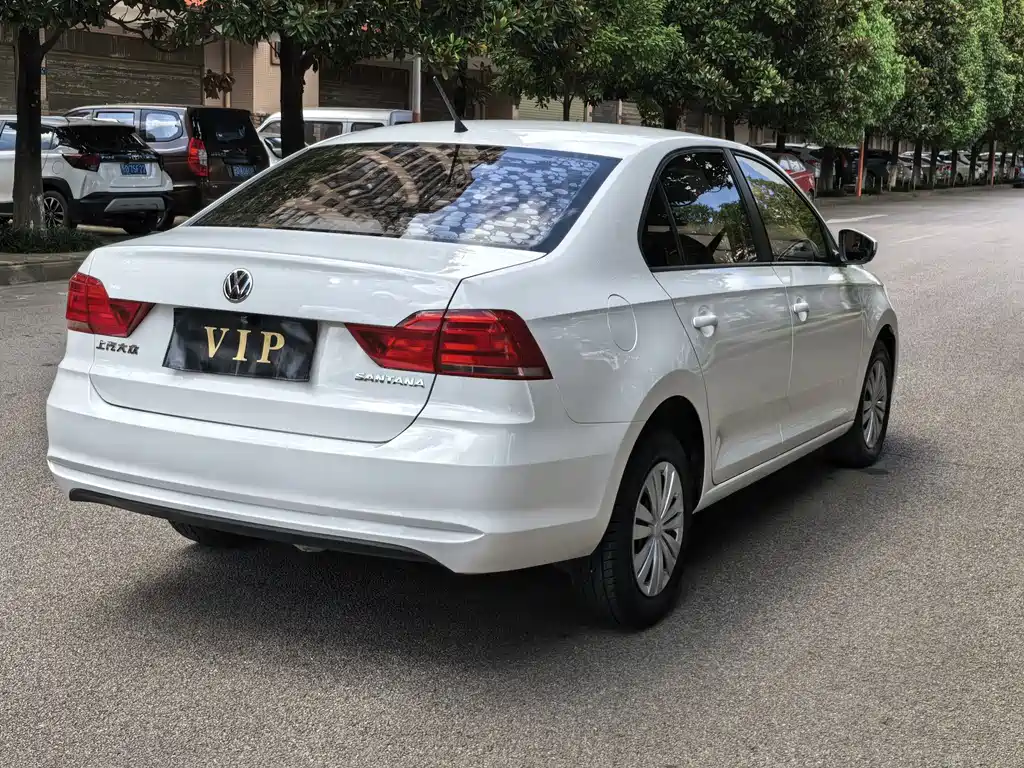 Volkswagen Santana — миниатюра 6