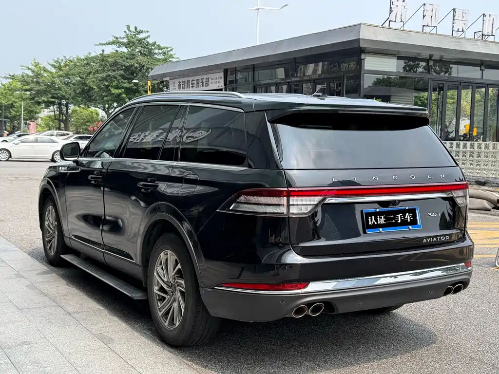 Lincoln Aviator — миниатюра 10