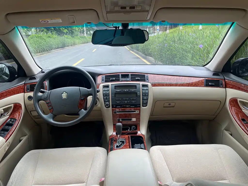 Toyota Crown 2005 2.5L Royal