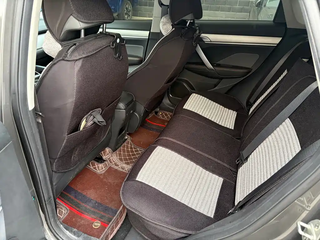 Geely Binyue — миниатюра 6
