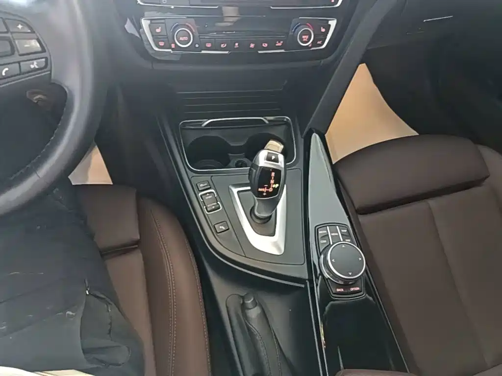BMW 3 Series — миниатюра 14